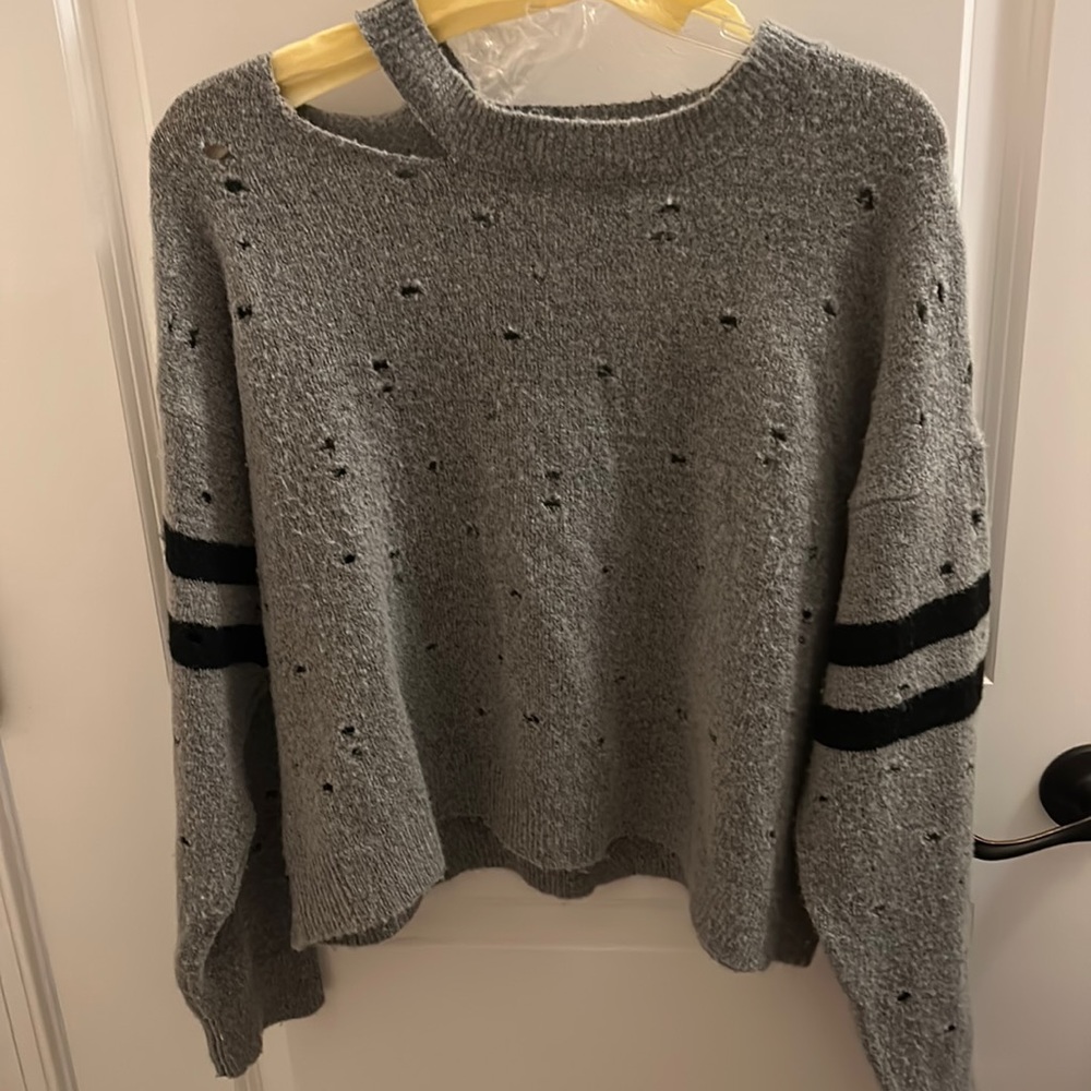 Charlotte Ruse sweater size Large